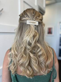 Retro Wavy Wedding Hairstyle For Short Hair
