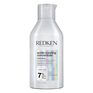 Acidic Bonding Concentrate shampoo for smoothing hair texture - Redken India
